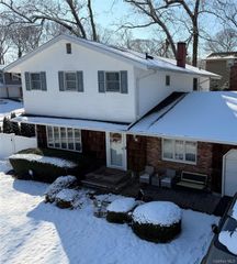 32 Landview Drive, Kings Park, NY 11754