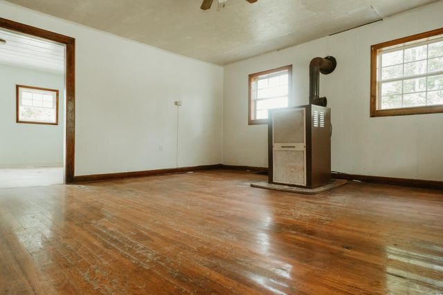 2738 Ky-1258, Monticello, KY 42633