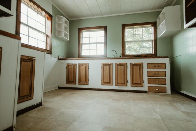 2738 Ky-1258, Monticello, KY 42633