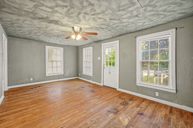 835 W Long Street, Stephenville, TX 76401