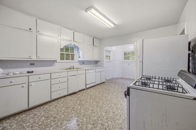 835 W Long Street, Stephenville, TX 76401