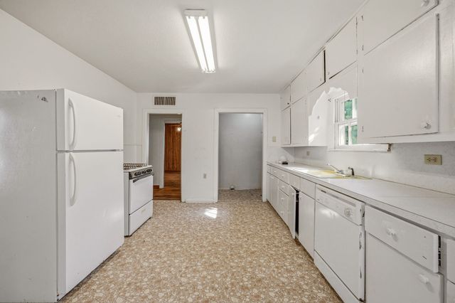 835 W Long Street, Stephenville, TX 76401