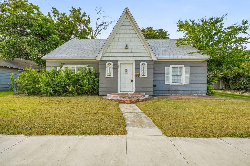 835 W Long Street, Stephenville, TX 76401