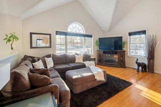 99 Washington St, Abington, MA 02351