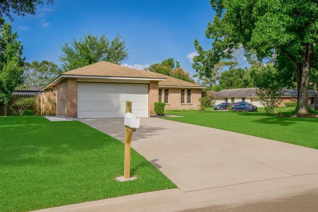 7902 White Swan Drive, Humble, TX 77396