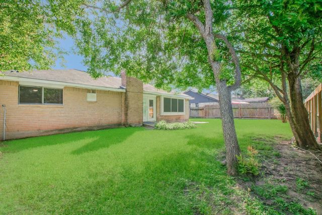 7902 White Swan Drive, Humble, TX 77396