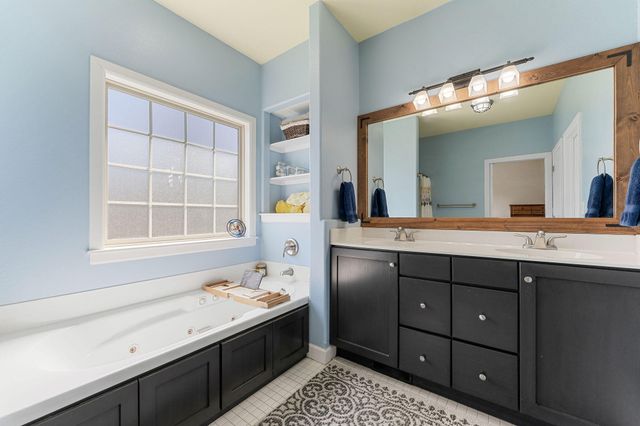 260 Gabby Lane, Walnut Shade, MO 65771