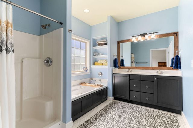 260 Gabby Lane, Walnut Shade, MO 65771