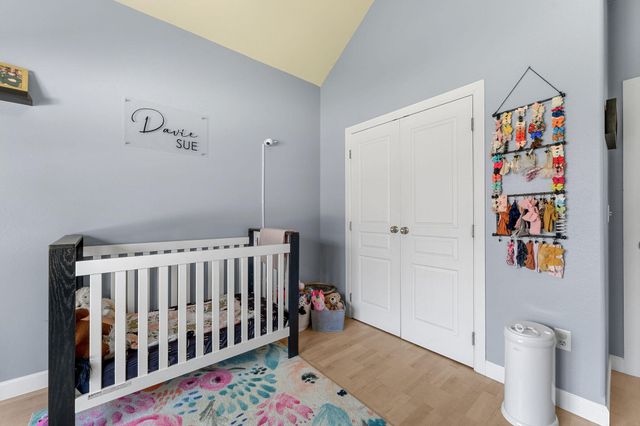 260 Gabby Lane, Walnut Shade, MO 65771