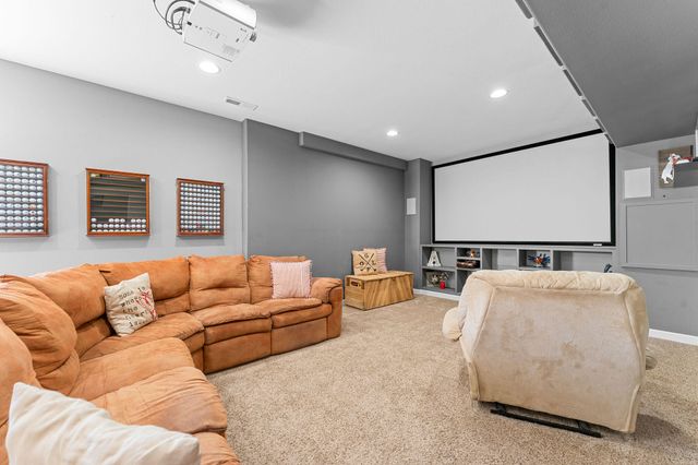 260 Gabby Lane, Walnut Shade, MO 65771