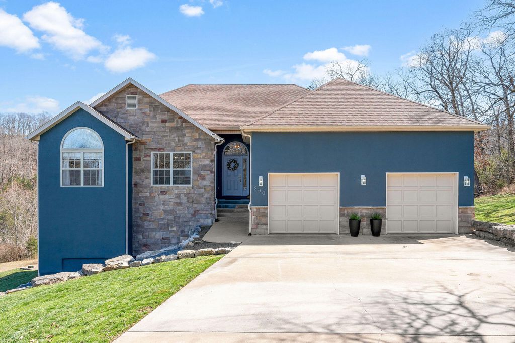 260 Gabby Lane, Walnut Shade, MO 65771