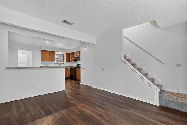 210 Rolston Road 2, Irving, TX 75060