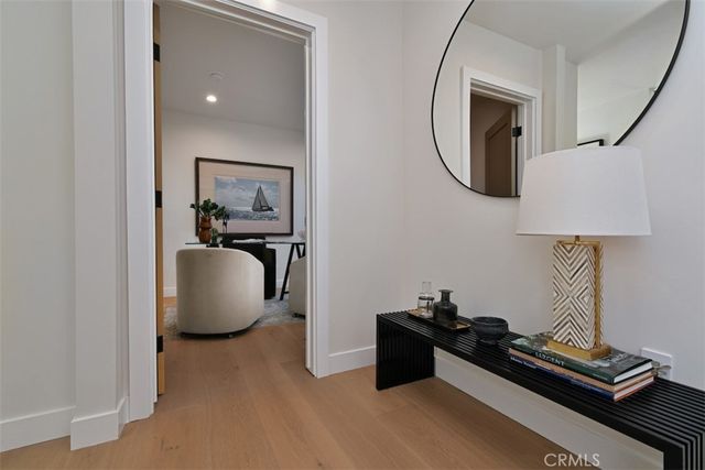 7907 Vicksburg, Los Angeles, CA 90045