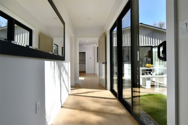 7907 Vicksburg, Los Angeles, CA 90045