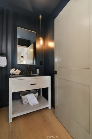 7907 Vicksburg, Los Angeles, CA 90045