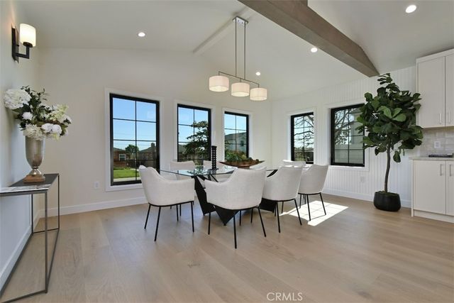 7907 Vicksburg, Los Angeles, CA 90045