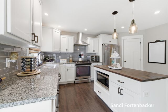 6635 Timberbrook Court, Norton Shores, MI 49444