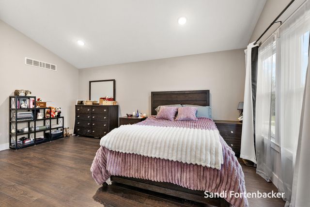 6635 Timberbrook Court, Norton Shores, MI 49444