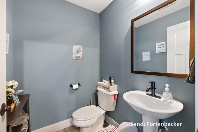 6635 Timberbrook Court, Norton Shores, MI 49444