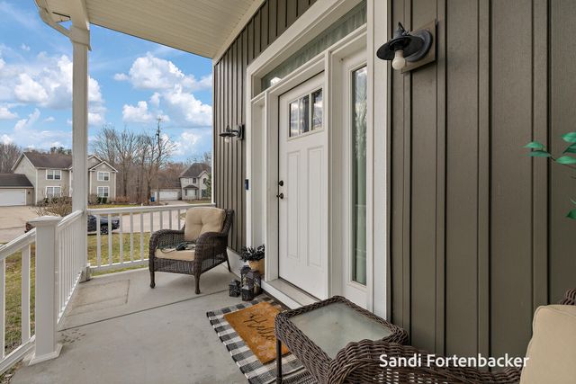 6635 Timberbrook Court, Norton Shores, MI 49444