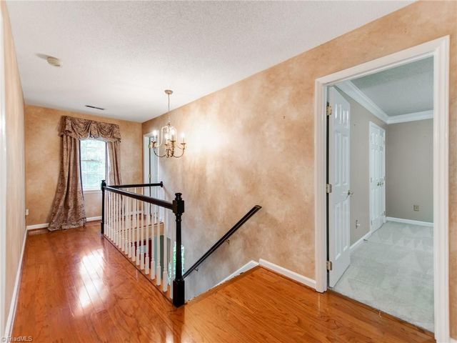 5812 Luxbury Court, Winston-salem, NC 27104