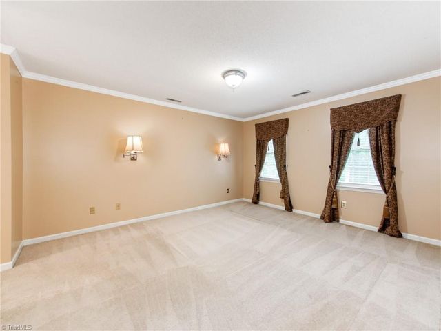 5812 Luxbury Court, Winston-salem, NC 27104