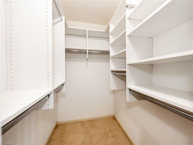 5812 Luxbury Court, Winston-salem, NC 27104