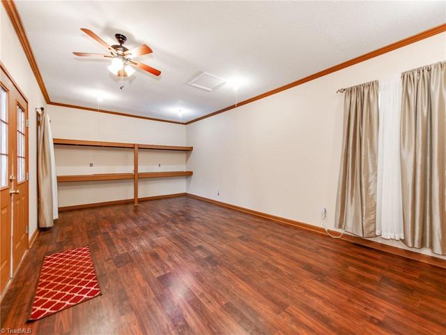 5812 Luxbury Court, Winston-salem, NC 27104