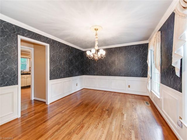 5812 Luxbury Court, Winston-salem, NC 27104