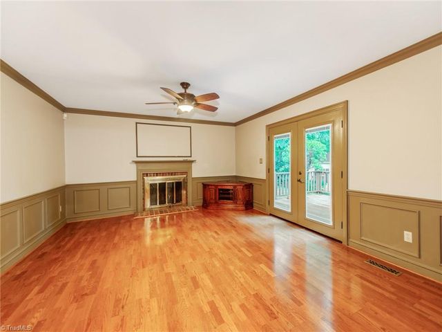 5812 Luxbury Court, Winston-salem, NC 27104
