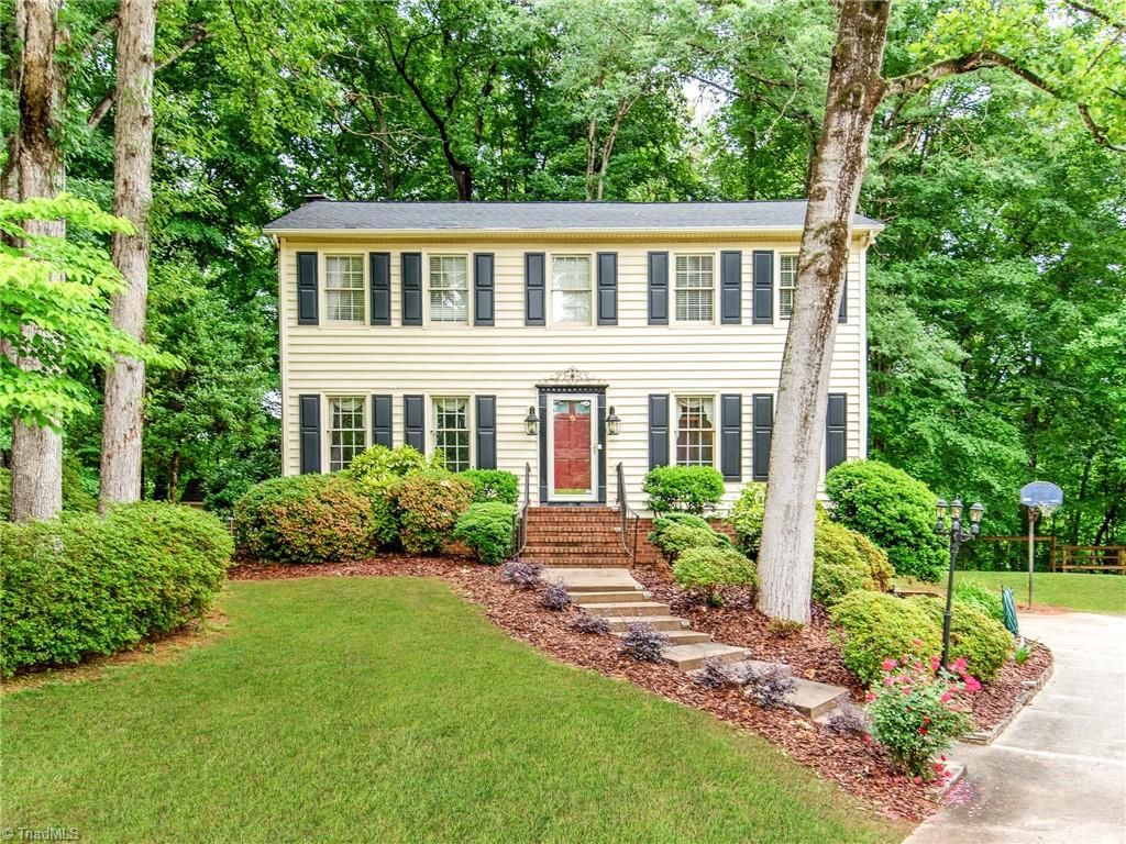 5812 Luxbury Court, Winston-salem, NC 27104