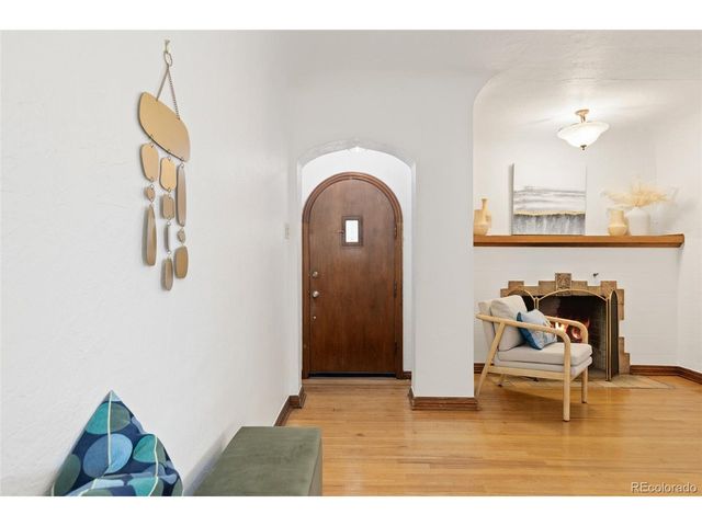 2315 Jasmine St, Denver, CO 80207