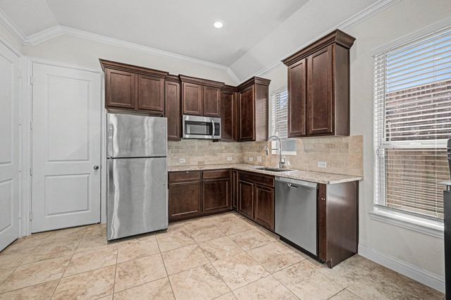 9615 Slumbering Willow Lane, Richmond, TX 77406