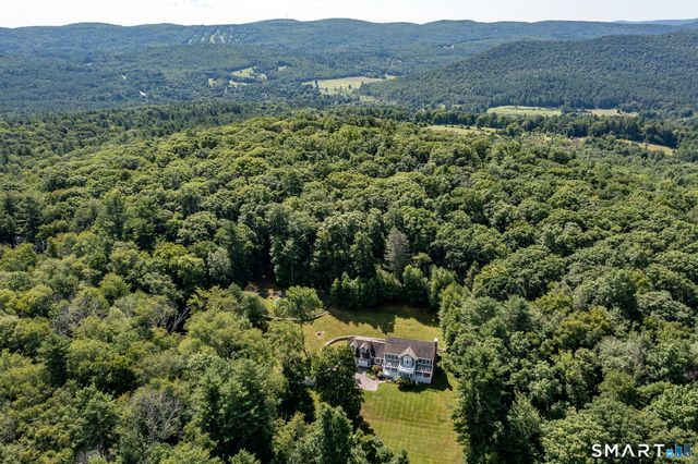 37 Woodruff Lane, Cornwall, CT 06796