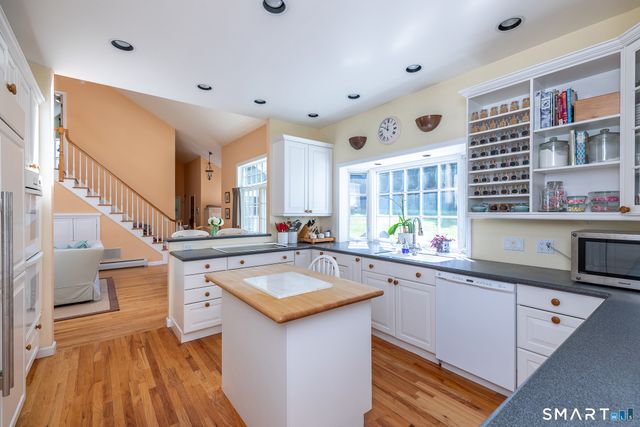 37 Woodruff Lane, Cornwall, CT 06796