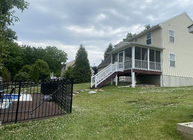 5785 BURKEY RD, Gap, PA 17527