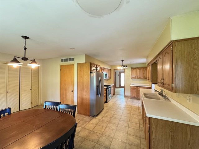 534 DEMAREST STREET, Waupaca, WI 54981