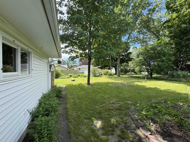 534 DEMAREST STREET, Waupaca, WI 54981