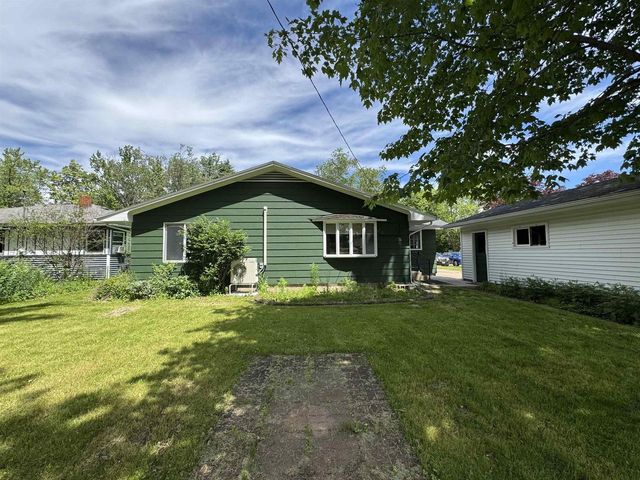 534 DEMAREST STREET, Waupaca, WI 54981