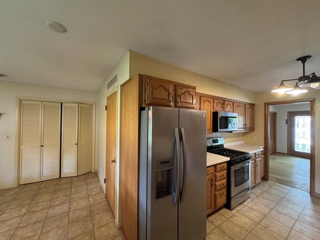 534 DEMAREST STREET, Waupaca, WI 54981