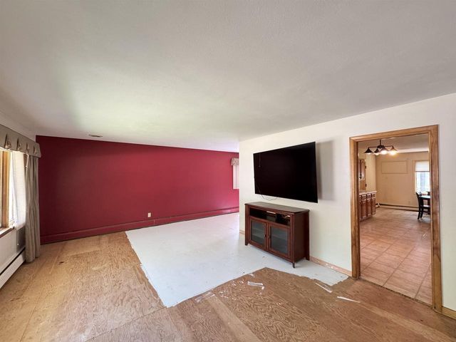 534 DEMAREST STREET, Waupaca, WI 54981