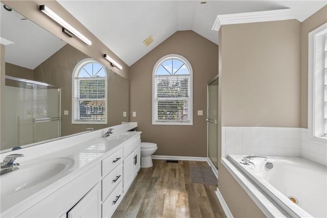 303 Crystal Drive, Belton, MO 64012