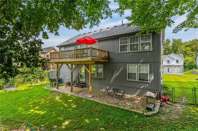 303 Crystal Drive, Belton, MO 64012