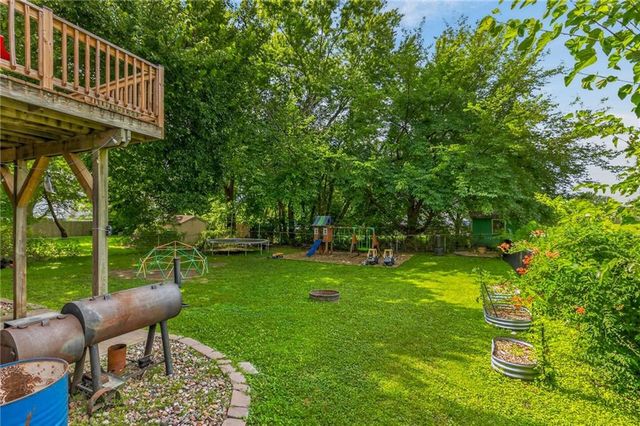 303 Crystal Drive, Belton, MO 64012