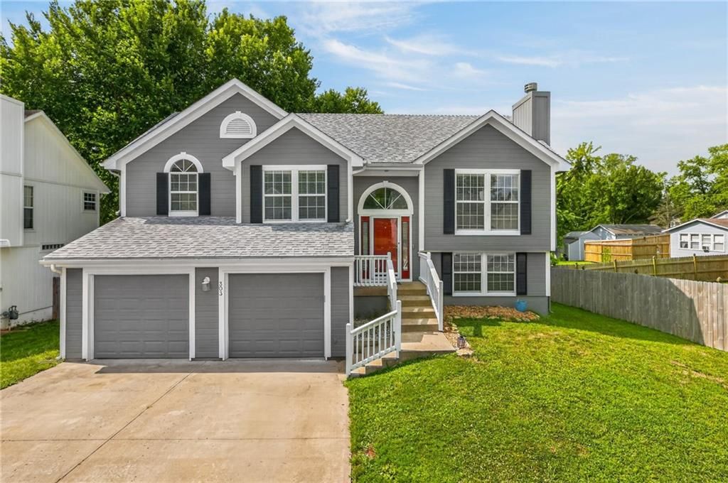 303 Crystal Drive, Belton, MO 64012