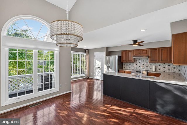 113 WHISTLING SWAN LN, Downingtown, PA 19335