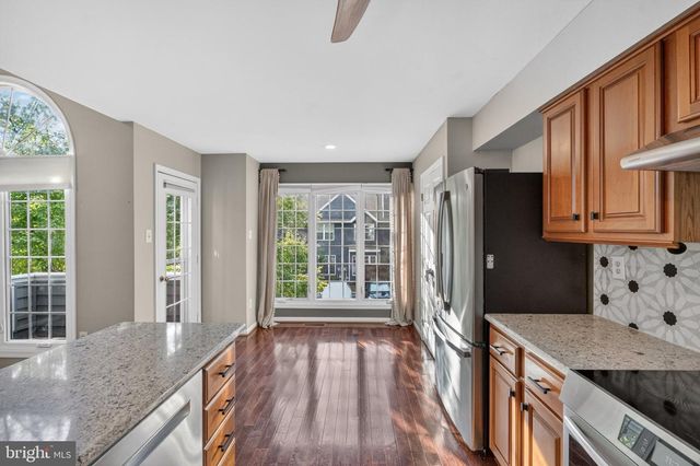 113 WHISTLING SWAN LN, Downingtown, PA 19335