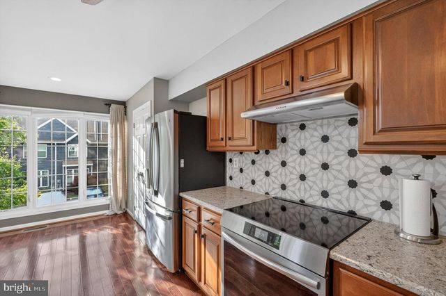 113 WHISTLING SWAN LN, Downingtown, PA 19335