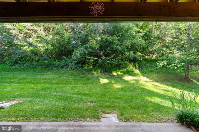 113 WHISTLING SWAN LN, Downingtown, PA 19335