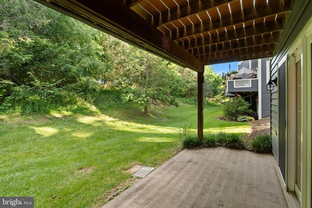 113 WHISTLING SWAN LN, Downingtown, PA 19335